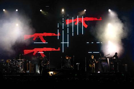 Massive Attack’s “100th Window” tour. The stage visual was supposed to visualize the tense international situation at that time. Watch the movie HERE!